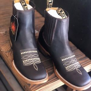 Leather booties western style